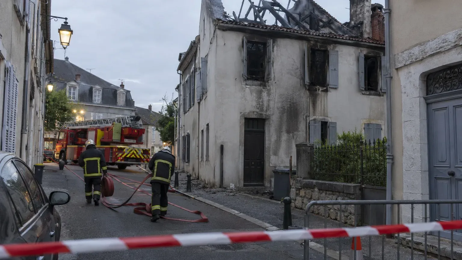 Incendie d'une maison squattée à Tarbes : pourquoi tout un quartier a été bouclé, et ce que les propriétaires doivent retenir